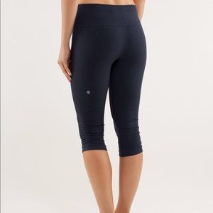 LULULEMON Flow & Go Crop ll